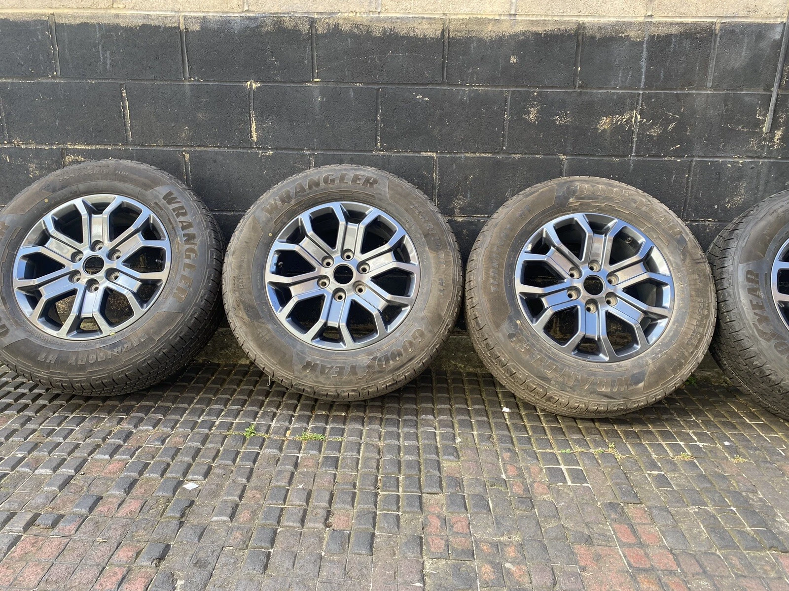 s l1600 (52) s l1600 (52)