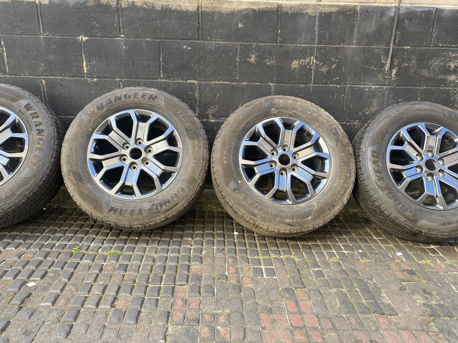 s l1600 (53) s l1600 (53)