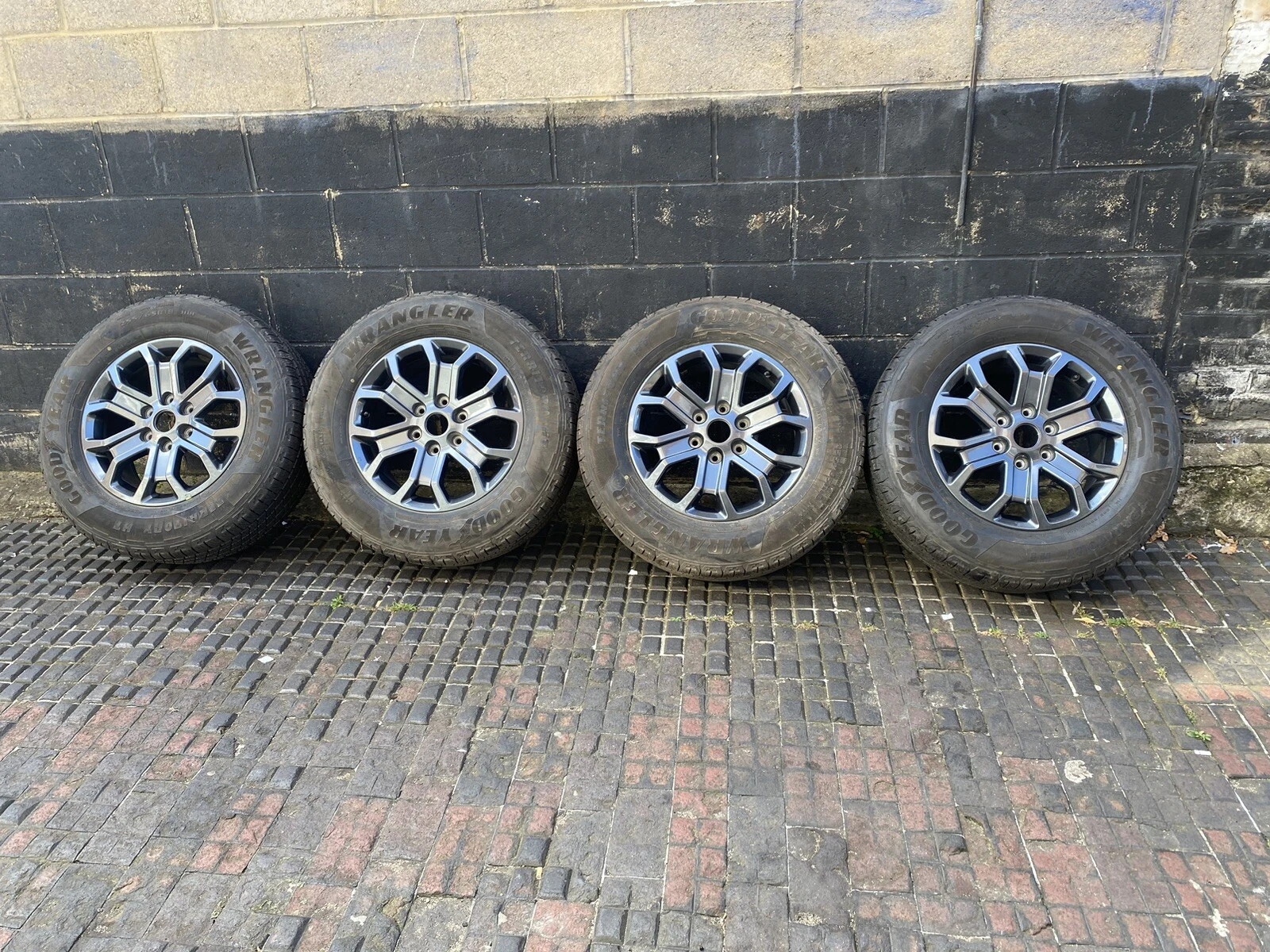 s l1600 (56) s l1600 (56)